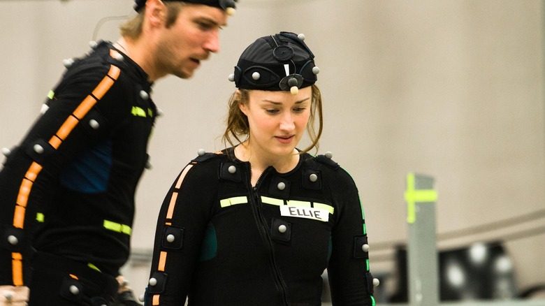 Ashley Johnson Ellie 